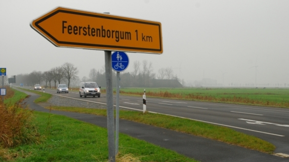 Schauplatz eines grausamen Unfalls war gestern morgen die B 436 bei Ferstenborgum. © Hanken