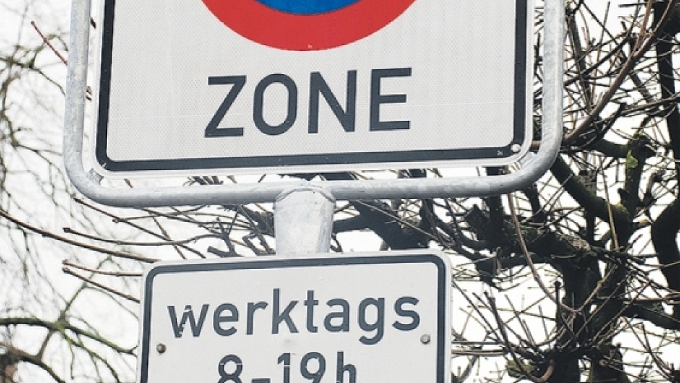 Klare Regeln gelten in den Parkzonen in der Innenstadt von Weener. © Foto: Hoegen
