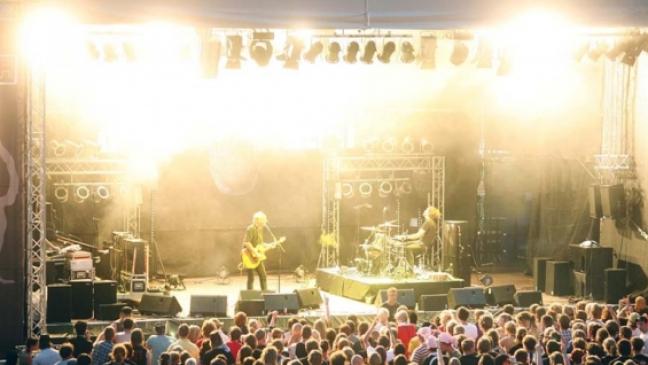 »Omas Teich Festival« sendet live aus Großefehn