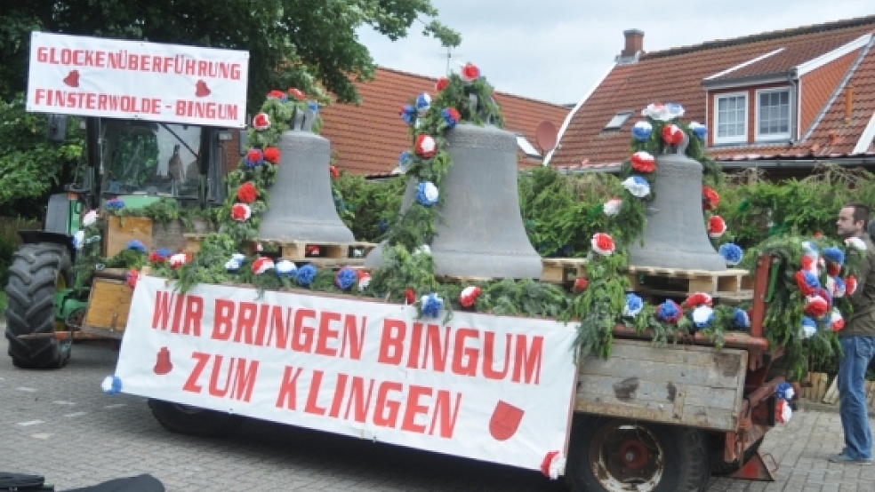 Die drei neuen Glocken - in der Mitte die 1.320 Kilogramm schwere Christusglocke - wurden in der Glockengießerei Simon Laudy im niederländischen Finsterwolde gegossen.  © Jansen