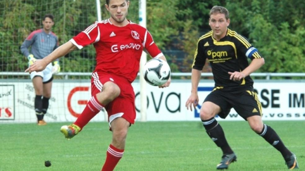 Wenn Markus Winkler trifft, dann doppelt: Der Bunder Mittelfeldspieler erzielte in dieser Saison drei Doppelpacks - zuletzt zwei hintereinander. © Foto: Mentrup