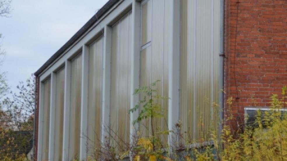 Sportliche Heimat nicht nur für viele Schüler, sondern auch für diverse Vereine und Gruppen: Die Turnhalle der Pestalozzischule Weener.  © Hanken