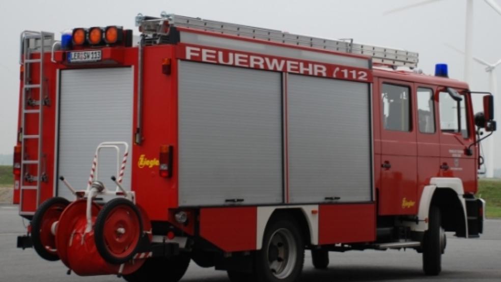 Moderne Technik und »Manpower« machen die Einsatzstärke der Feuerwehr aus.?Im BIld das Löschgruppenfahrzeug LF?16/12 der Freiwilligen Feuerwehr während einer Präsentation am?Kraftwerk?»Weener Energie« © Archiv: Hoegen