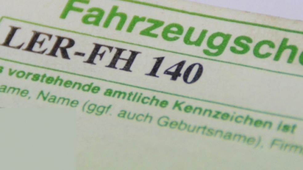 Teuer kann der Ausflug in die Niederlande werden, wenn Nummernschild und Fahrzeugschein nicht das identische Kennzeichen aufweisen. Es geht um den?Bindestrich, der sich auf einigen?Kennzeichen nicht befindet. © Hanken