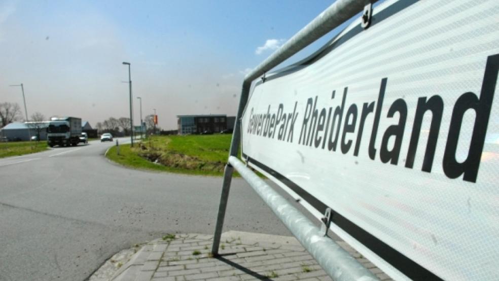 Der GewerbePark Rheiderland in Stapelmoorerheide stößt in neue Dimensionen vor. Mit einem Investor besteht Einigung über den Kauf eines 15.600 Quadratmeter großen Grundstücks direkt an der Autobahn A?31. © Foto: Szyska