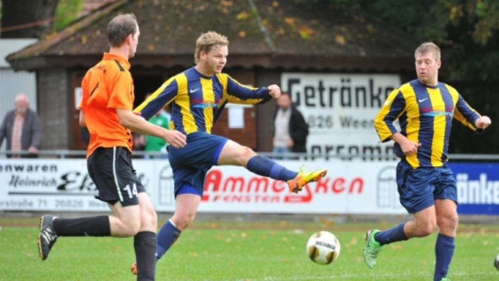 Weeners Timo Gersema ließ eine gute Gelegenheit aus, durfte aber am Ende den 2:0-Sieg bejubeln. © Foto: Bruins