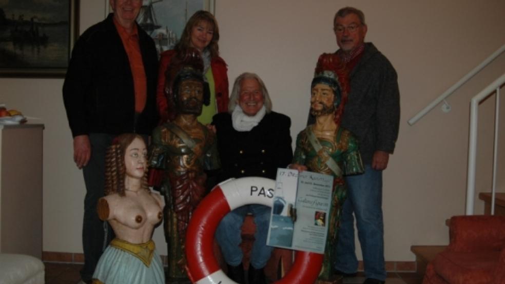 Freuen sich auf viele Besucher: Ortsvorsteher Johann Duin, Carola Bruhns, Professor Georg Kroeger und Armin A. Angert. © Foto: de Winter