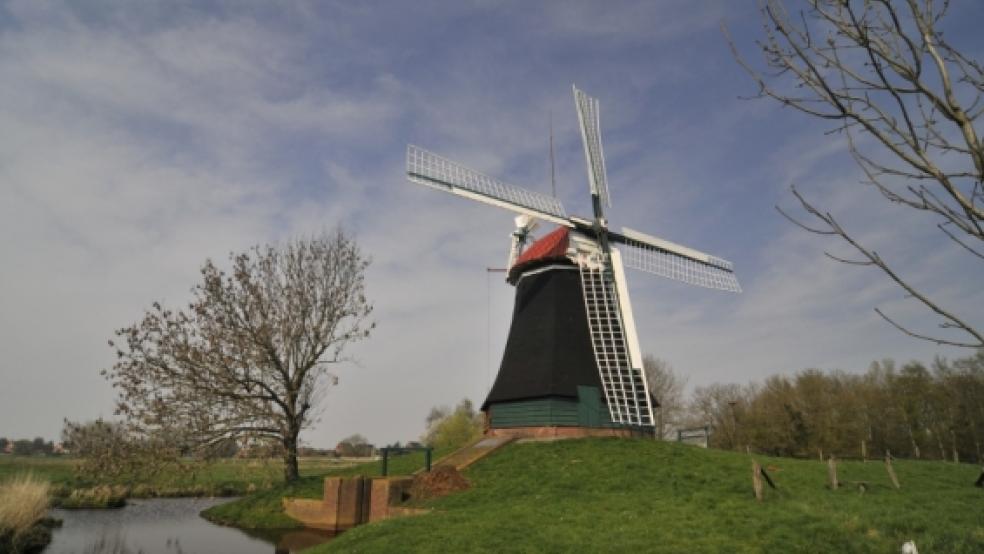 Die Ruten stehen still an der Wynhamster Mühle. Hier, wie auch in Bunde, hat der jüngste Orkan schwere Schäden angerichtet.  © Foto: Lindemann (Archiv)