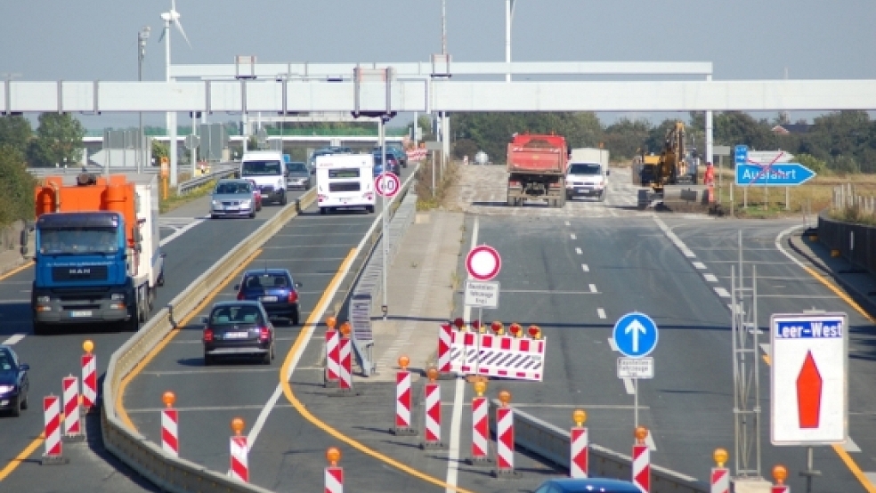 Die Emstunnel-Baustelle. Die Sanierung des Tunnels ist langwierig, eine zweiwöchige Vollsperrung im Sommer 2014 könnte den Verkehr stark beeinträchtigen. © Koenen