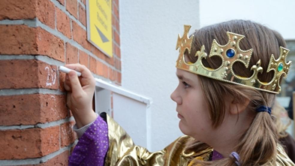 Ulrike Ahlers schrieb den Segensspruch an eine Wand des Krankenhauses in Weener. © Foto: Hanken