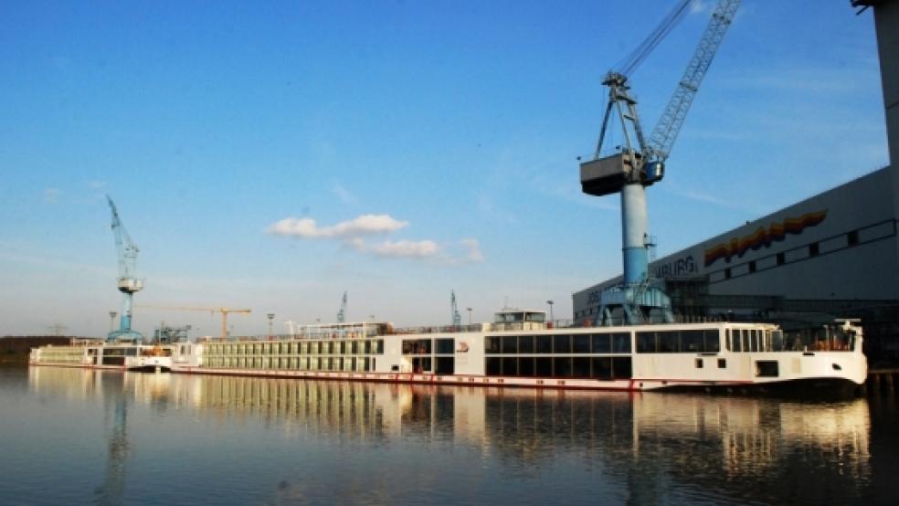 Die beiden Schwesterschiffe »Viking Alswin« und »Viking Bestla« verlassen heute Vormittag die Papenburger Meyer Werft in Richtung Amsterdam. © Assies