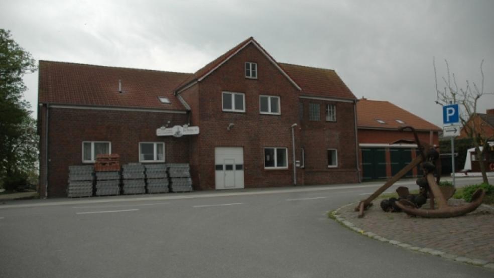 Die alte Molkerei am östlichen Ortseingang von Ditzum wird übergangsweise zur neuen Heimat der Freiwilligen Feuerwehr.  © Foto: Szyska