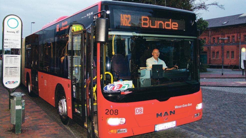 Nur wenige Jugendliche fahren mit der Nachteule mit. Die Gemeinde Bunde will das Angebot in der Sommerpause stärker bewerben.  © Foto: Boelmann