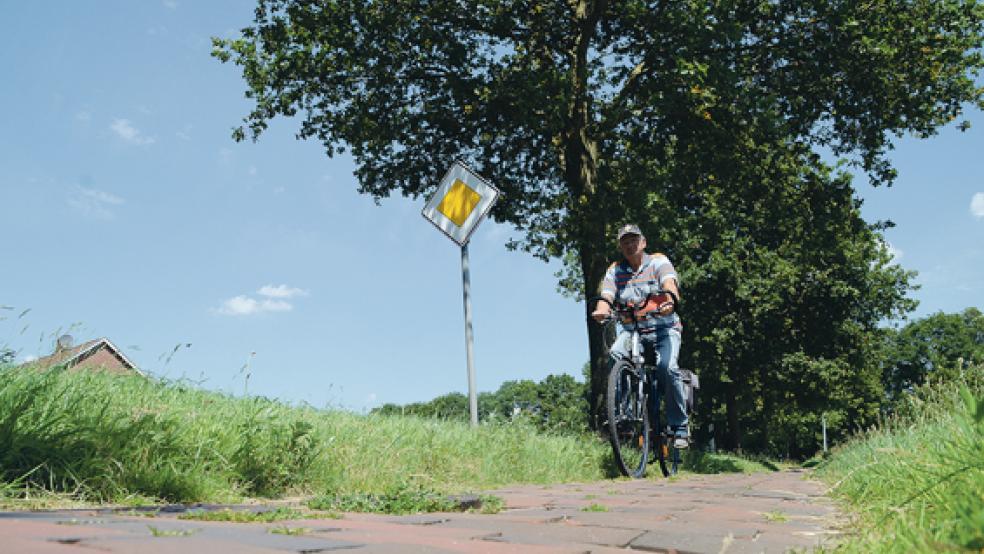 Mit Rad up Pad: Bürger haben sich über den Zustand des Radweges an der Boenster Hauptstraße beschwert. Allerdings sieht die zuständige Behörde keinen dringenden Handlungsbedarf. © Foto: Hanken