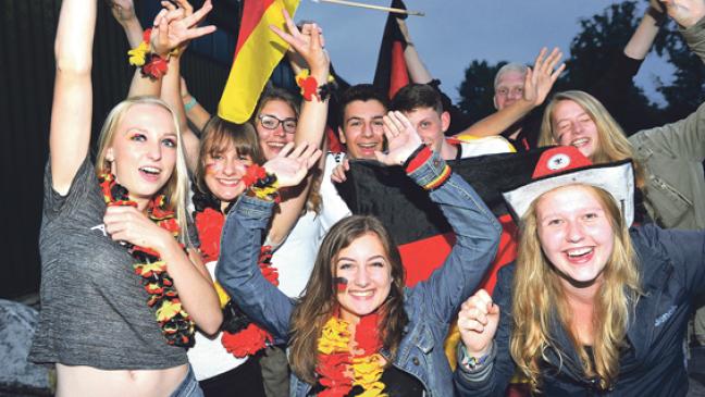 Weltmeister! Fußball-Party im Rheiderland