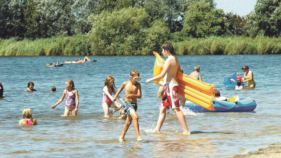 Der Badesee an der Autobahn in Soltborg kann bedenkenlos zur Abkühlung genutzt werden. © Foto: Szyska