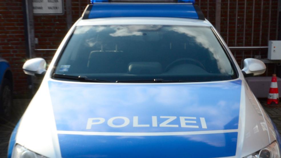 Ein zweijähriges Kind ist bei einem furchtbaren Unfall in Nortmoor getötet worden. Besonders tragisch: Der eigene Vater hatte den Jungen beim Rangieren mit einer Zugmaschine überfahren. © Foto: RZ-Ar chiv