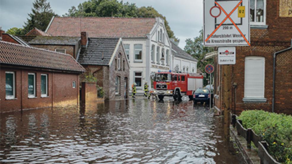 Krisengebiet Risiusstraße: Wie schon häufig in der Vergangenheit war die komplette Straße nach den Regenfällen überflutet. © Foto: Klemmer