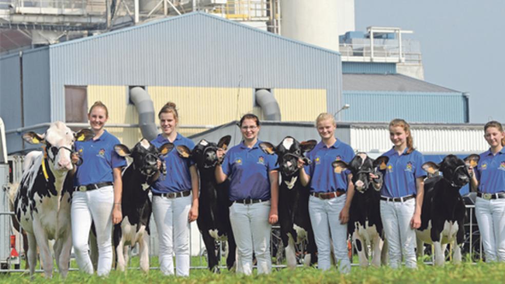 Die erfolgreichen Jungzüchterinnen des VOSt-Teams aus Ostfriesland (von links): Sandra Vienna aus Jemgum‚ Lisa Cramer aus Bargerfehn, Fenja Boekhoff aus Schatteburg, Tomma Goudschaal aus Backemoor, Tabea Cramer aus Bargerfehn und Irina Sinschenko und Jemgum. © Foto: privat