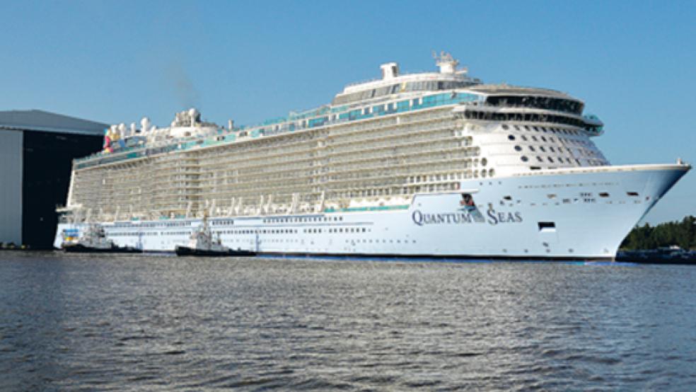 Voraussichtlich am Sonntag um 14 Uhr beginnt die Ems-Überführung der »Quantum of the Seas«. © Foto: Meyer Werft