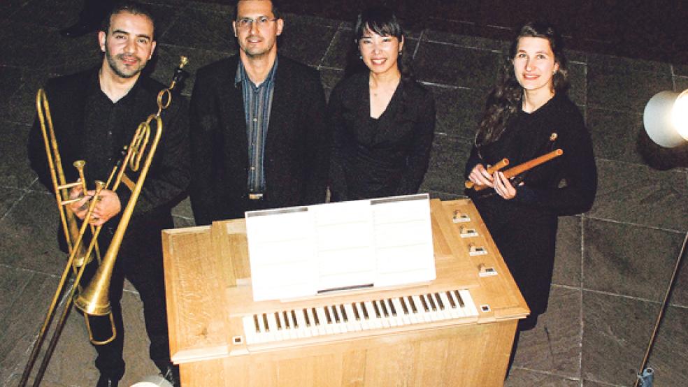 Das Ensemble Thelxinoe mit (von links) Tural Ismayilov (Posaune), Eudald Danti Roura (Schnitger- und Kirschner-Truhenorgel), Fumi Kitamura (Sopran) und Julia Fritz (Blöckflöte und Zink). © Foto: Kuper