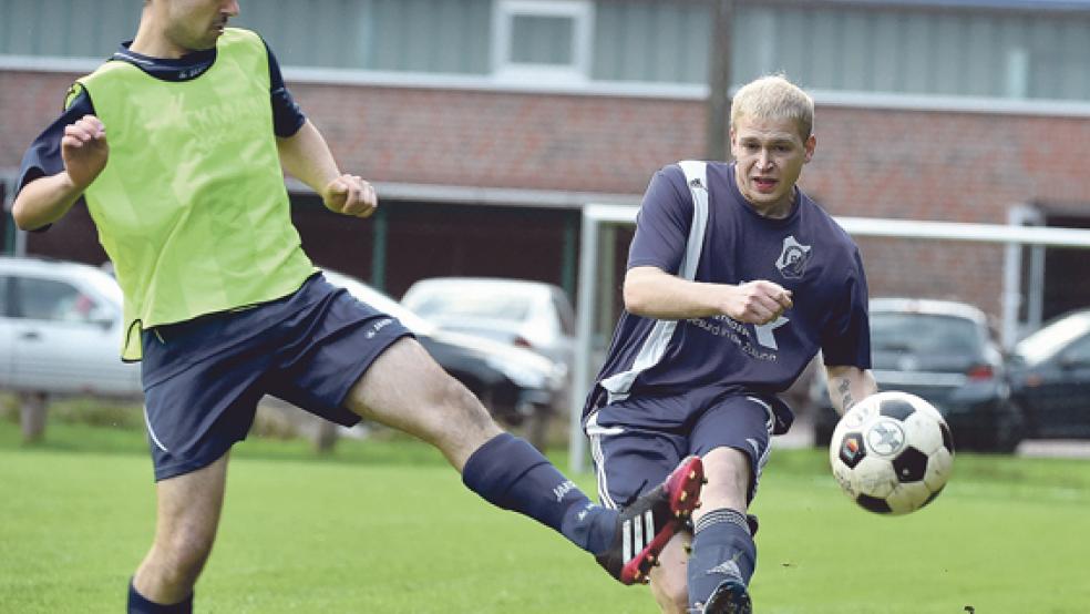 Wenige Chancen hatte der Heidjer SV um Verteidiger Christian Lüdemann (rechts) gegen Fresena Ihren. © Foto: Bruins