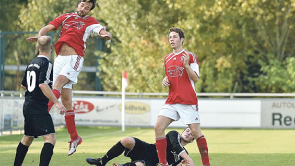 In neue Höhen wollen sich die Bunder (hier: Uwe Sanders und Kevin Kok) aufschwingen. © Foto: Bruins