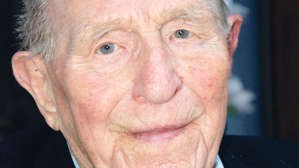 Blick auf ein bewegtes Leben zurück: Karl Hollander feiert morgen seinen 100. Geburtstag.  © Foto: Hoegen