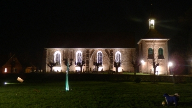 Hatzumer Kirche erstrahlt im  Lichterglanz