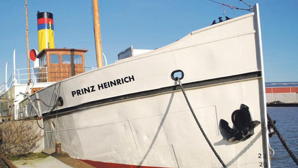 Fest vertäut: die »Prinz Heinrich« im Leeraner Industriehafen. © Foto: Christoph Assies