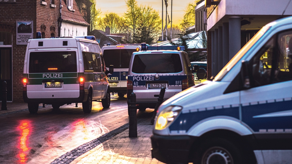 Großrazzia im Februar 2014 in Weener - eine Ausnahmeerscheinung in Sachen Drogenkriminalität in Weener. Laut Polizei fällt die Stadt nicht aus dem Rahmen.  © Archivfoto: Klemmer