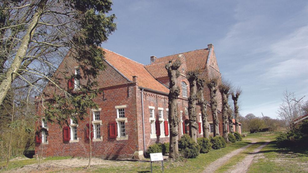 Im Sommer sollen die Bagger beim Steinhaus in Bunderhee anrollen. Auf einem angrenzenden Grundstück wird ein multifunktionaler Platz entstehen. Die Genehmigung für das Vorhaben wurde erteilt.  © Foto: Boelmann