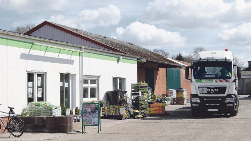 Umfangreiche Umbauten sind beim Raiffeisen-Markt der RWG an der Boenster Straße in Möhlenwarf geplant. © Foto: Hoegen