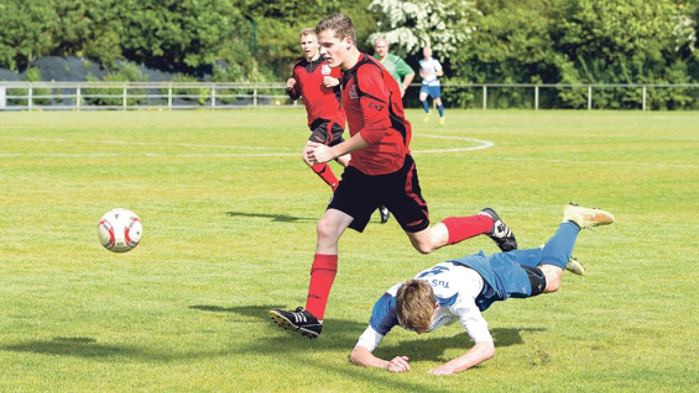 Bundes Sönke Meinders war standfester als die Spieler des TuS Esens. © Foto: Mentrup