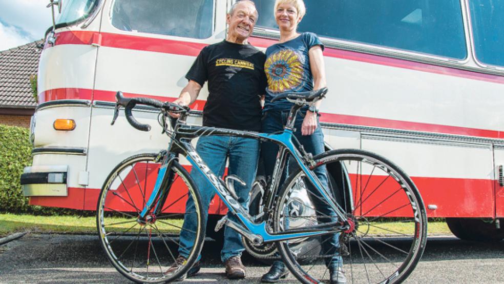 Über 28 Stunden auf dem Fahrrad saßen Hinderk Smidt aus Tichelwarf und seine Partnerin Traudel Terveen aus Westoverledingen. Insgesamt legten sie eine Strecke von über 600 Kilometern zurück. © Foto: de Winter