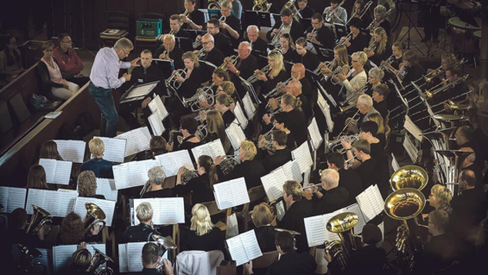 Der Bläserchor aus Weener begeisterte die Zuhörer bei der 10. Auflage von »Deutschland und Nederland singen!«. © Foto: Klemmer 