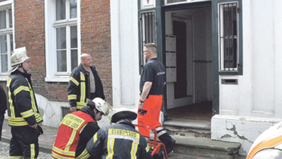 Alarm in der Altstadt: Die Feuerwehr Leer rückte zu einem vermeintlichen Brand aus. © Foto: Wolters