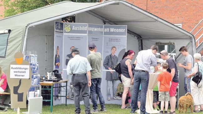 Mehr als 1500 Besucher in der Evenburg-Kaserne
