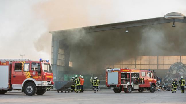 Feuer in Sortieranlage