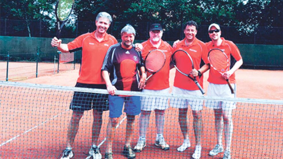 Die siegreiche Bunder Mannschaft: Günter Schouwer, Jörg Hoppen, Heinrich Sonnenberg, Bernd Garen und Ralph Bielefeld (von links). © Foto: privat