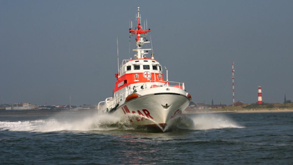 Der Rettungskreuzer »Alfred Krupp« eilte der havarierten Segelyacht zu Hilfe. © Foto: DGzRS