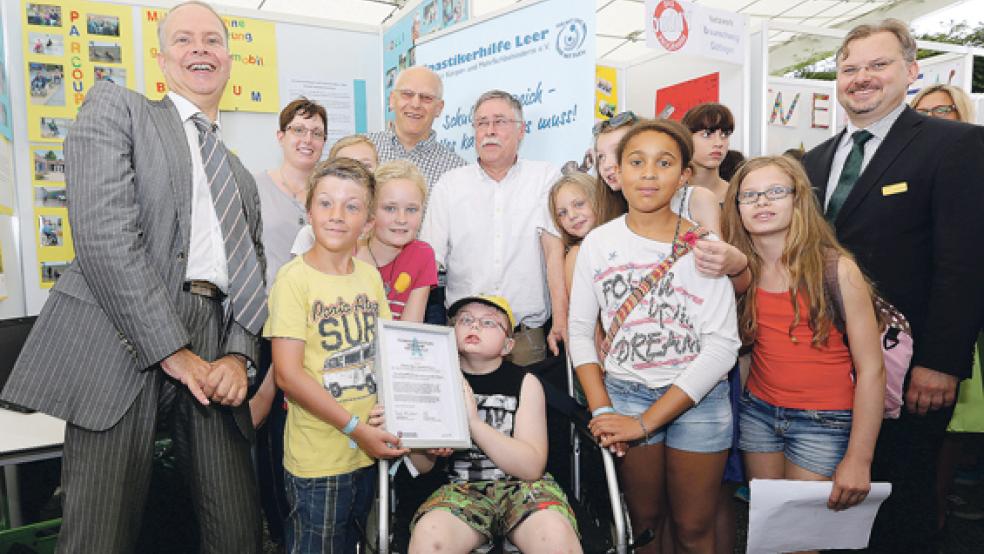 Fröhlicher Projektabschluss in der Autostadt Wolfsburg: Die Schule am Deich der Spastikerhilfe war gemeinsam mit der Grundschule Bingum die einzige diesjährige Partnerschule der Autostadt aus der hiesigen Region. © Foto: Autostadt