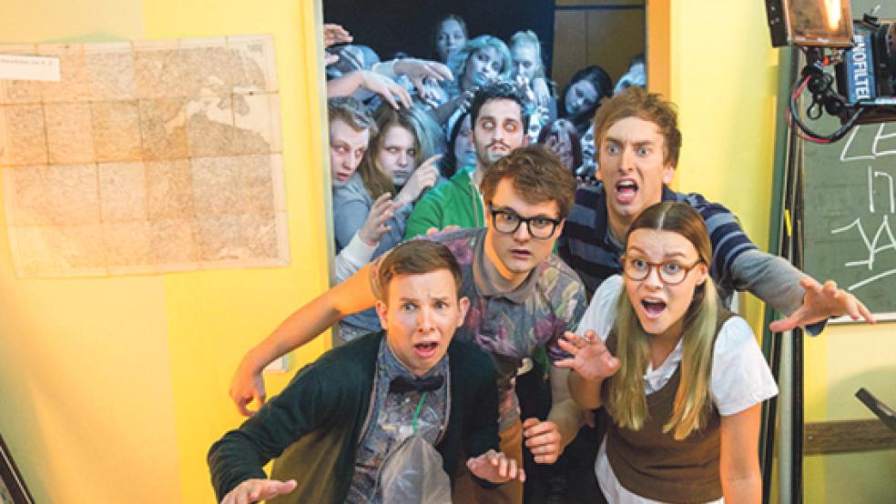 Vorsicht bissig: Nur eine Handvoll Schüler kann sich vor den Zombies retten.  © Foto: Kai Westensee
