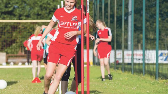 Nach 27 Jahren zurück im Frauenfußball