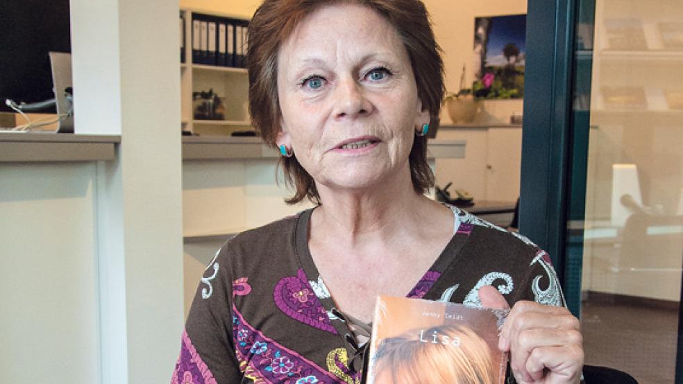 »Lisa - Für immer in meinem Herzen« heißt das neueste Buch von Jenny Smidt aus Weener. Sie verarbeitet auch persönliche Erfahrungen in der Geschichte. © Foto: de Winter