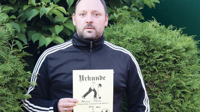 Fußballer boßelt Rekord
