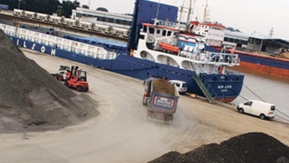 Der Umschlag im Papenburger See- und Binnenhafen ist im ersten Halbjahr 2015 deutlich angestiegen. © Foto: Stadt Papenburg