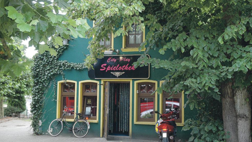 Bargeld in geringer Menge erbeutete ein Einbrecher, der in der Nacht zum Mittwoch in die Spielothek an der Risiusstraße eingestiegen ist. © Foto: Szyska