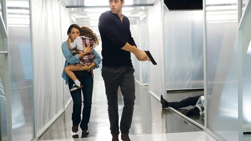 Wie gewonnen, so zerronnen: Damian muss in seiner neuen Identität als Edward (Ryan Reynolds) erneut um sein Leben fürchten.  © Foto: Concorde Filmverleih