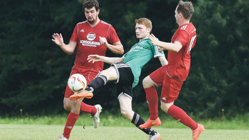 Trotz vieler guter Aktionen gelang es dem BSV Bingum nicht, sich gegen Leybucht zu behaupten.  © Fotos: Bruins